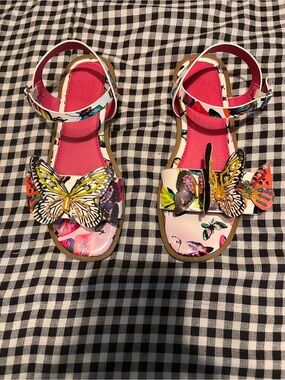 Girls YOKI Butterfly Floral Pink Sandals size 2
